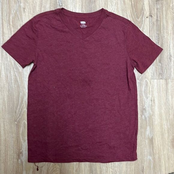 OLD Navy Maroon Youth V-Neck Short Sleeved Tee Shirt. Size Large - Picture 1 of 4